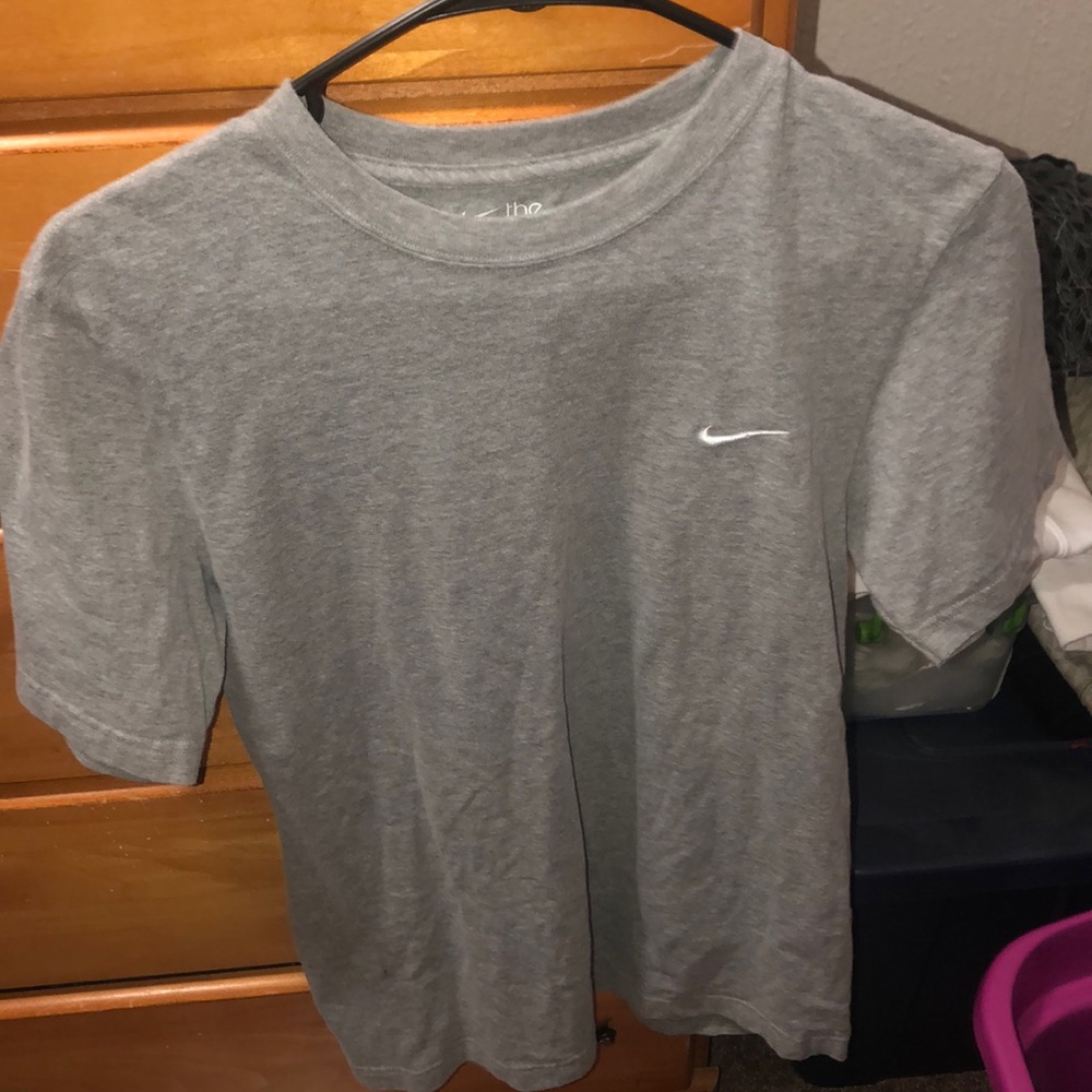 Nike top